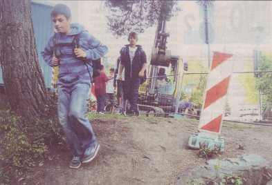 Die Textoria, die Hauptschule und das Förderstufengebäude sind vom Gymnasial-, Real- und Verwaltungstrakt nur noch über Umwege zu erreichen.