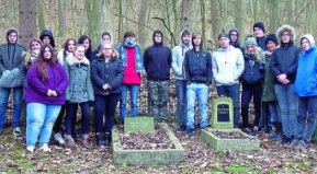Besuch auf dem jüdischen Friedhof in Haiger